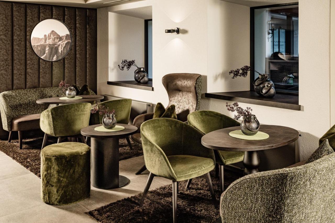 Boutique&fashion Maciaconi - Gardenahotels Santa Cristina Val Gardena